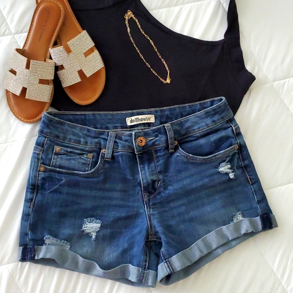 Women's Dollhouse Jean shorts size 5 distressed